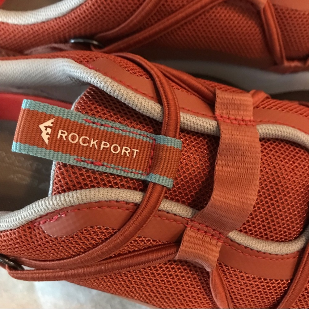 NWOB ROCKPORT WOMEN'S XCS SPRUCE PEAK SLIP-ON TREKKER. Sz 7 - Picture 2 of 8